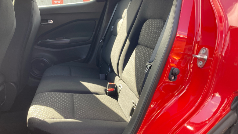 Nissan Juke 1.0 DiG-T 114 Acenta 5dr Petrol Hatchback